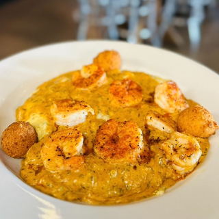 Shrimp 'n Grits
